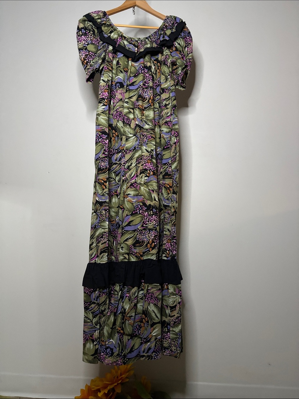 Vintage Hilo Hattie Hawaiian Maxi Dress(made in Hawaii) Size Medium